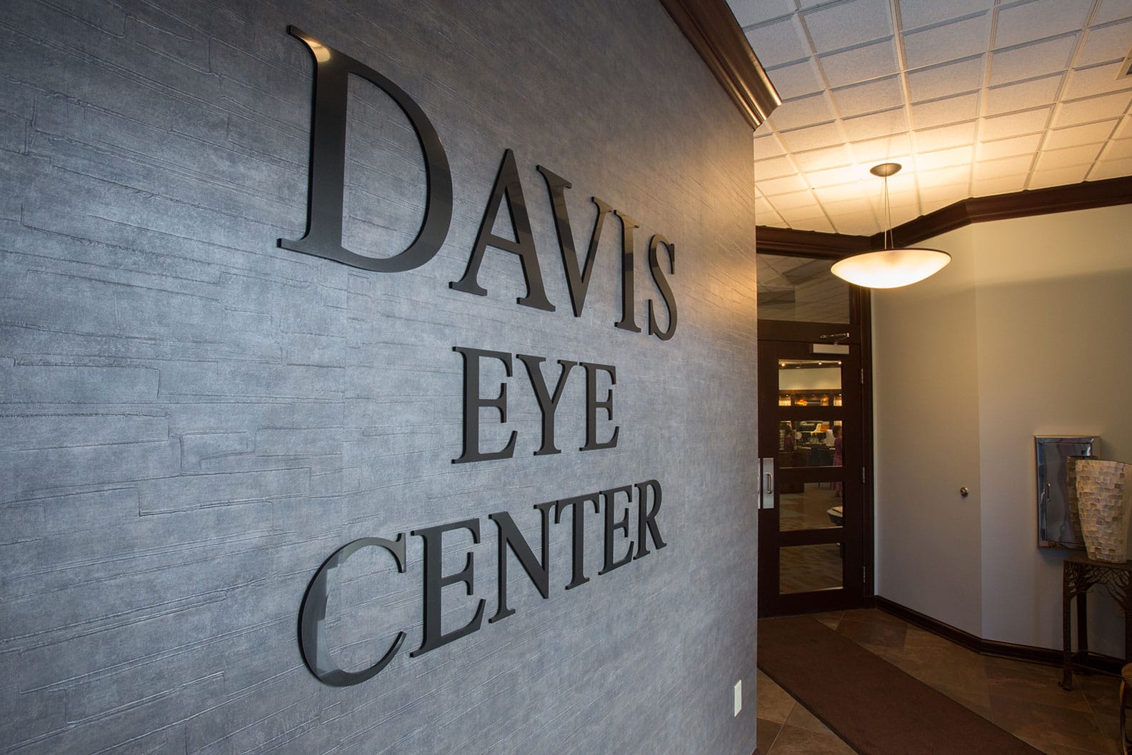 davis eye center sign